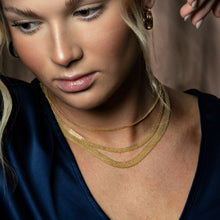 Load image into Gallery viewer, 14k Yellow Gold Bismark Chain (2.50 mm)