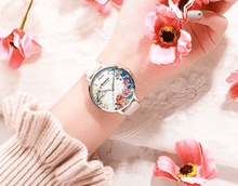 Load image into Gallery viewer, Womens Watches With Decoupage Flower Patterns And Details Of Large Roman Numbers