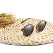 Load image into Gallery viewer, Modern Ultralight Women Men Polarized Sunglasses Wooden Round Frame
