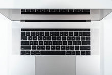 Load image into Gallery viewer, 2016 Apple MacBook Pro 15-inch i7 2.9GHz 16GB RAM 512GB SSD | Radeon Pro 460