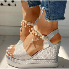 Load image into Gallery viewer, 2021 New Women Summer Sandals Studded Detail Luxury Shine Design Casual Womens Shoes
