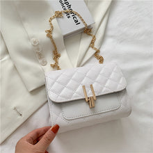 Load image into Gallery viewer, Decent Black Luxury Crossbody Bags For Women And Girls Designer Small Messenger Shoulder Bag For Women Women's Fashionable And Versatile Diamond Lattice Chain Crossbody Bag