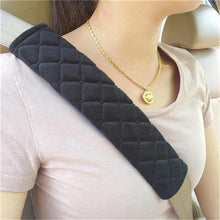Load image into Gallery viewer, 2pcs Seat Belt Covers Fuzzy Seat Belt Pads for Shoulder Soft Comfy Soft Velvet Car Shoulder Pad For Adults Youth Kids Car Truck SUV Airplane Backpack Straps Car Seat Belt Pad Belt Strap Covers for Car