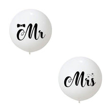 Load image into Gallery viewer, 2pcs/lot Good Quality 36inch Round White and black Print Mr&Mrs Latex Balloons For Happy Wedding And Valentine's Day