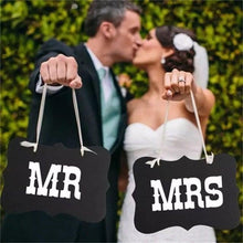 Load image into Gallery viewer, 2pcs/lot Good Quality 36inch Round White and black Print Mr&Mrs Latex Balloons For Happy Wedding And Valentine's Day