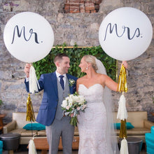 Load image into Gallery viewer, 2pcs/lot Good Quality 36inch Round White and black Print Mr&Mrs Latex Balloons For Happy Wedding And Valentine's Day