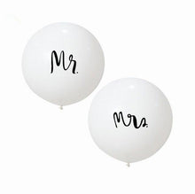 Load image into Gallery viewer, 2pcs/lot Good Quality 36inch Round White and black Print Mr&Mrs Latex Balloons For Happy Wedding And Valentine's Day
