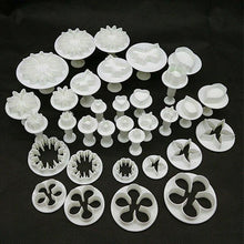 Load image into Gallery viewer, 33pcs Fondant Cutter Cake Tools Cookie Mold Biscuit Mould Craft 3D Bakeware Sets New Baking Mold Pastry Fondant Cake Decorating Sugarcraft Cookie Cutter Tools Mold Durable Cake Mould For Cookies