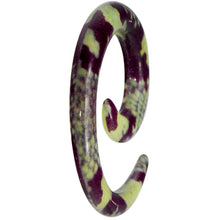 Load image into Gallery viewer, 8G Green Snake Skin Acrylic Spiral Taper