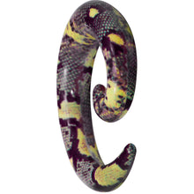 Load image into Gallery viewer, 00G Green Snake Skin Acrylic Spiral Taper