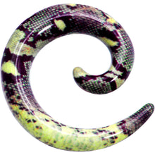Load image into Gallery viewer, 00G Green Snake Skin Acrylic Spiral Taper
