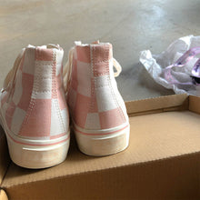 Load image into Gallery viewer, Pink Women's Luxury Canvas Sneakers Flats New Casual Tennis Basketball Canvas Shoes High-top Fashion Sneakers Slip On Walking Shoe Athletic Shoes For Gym Running Work