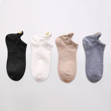 Load image into Gallery viewer, 4 Pairs Fashion Socks New Spring Cotton Non-Slip No-Show Boat Socks Novelty Girls Cute Heart Embroidery Casual Funny Ankle Socks Pack For Women