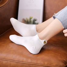 Load image into Gallery viewer, 4 Pairs Fashion Socks New Spring Cotton Non-Slip No-Show Boat Socks Novelty Girls Cute Heart Embroidery Casual Funny Ankle Socks Pack For Women