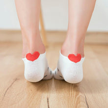 Load image into Gallery viewer, 5 Pairs 3D Cartoon Harajuku Cat Cute Heart Invisible Cotton Socks Casual Boat Socks Funny Girl Ankle Sock Set for Women