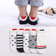 Load image into Gallery viewer, 5 Pairs 3D Cartoon Harajuku Cat Cute Heart Invisible Cotton Socks Casual Boat Socks Funny Girl Ankle Sock Set for Women