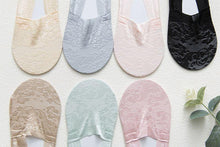 Load image into Gallery viewer, 5 Pairs Fashion Women Girls Summer Socks 7 Color Style Lace Flower Short Sock Antiskid Invisible Ankle Socks For Women