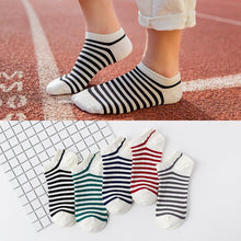 Load image into Gallery viewer, 5 Pairs/Set Women's Cotton Happy Cute Cat Short Socks Print Cartoon Animal Casual Summer Socks Red Heart Funny Ankle Socks Pure Cotton Socks For Men And Women