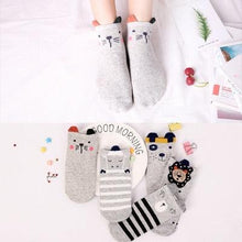 Load image into Gallery viewer, 5 Pairs/Set Women's Cotton Happy Cute Cat Short Socks Print Cartoon Animal Casual Summer Socks Red Heart Funny Ankle Socks Pure Cotton Socks For Men And Women