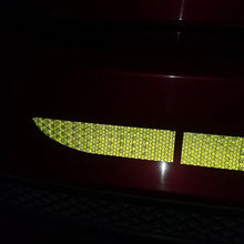Load image into Gallery viewer, 5pcs/set Car Reflectance Reflector Sticker Auto Strong Reflective Stickers Car Body Trunk Exterior Auto Accessories Reflective Tape Reflex Reflective Stickers Car Trunk Reflective Stickers Night Visibility Reflective Decal Waterproof Exterior Warning