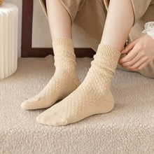Load image into Gallery viewer, 6-Pairs: Autumn and Winter Thick Warm Solid Socks