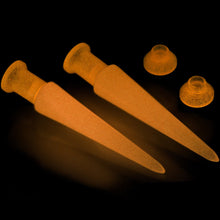 Load image into Gallery viewer, 2 in 1 Pink Glow in Dark Interchangeable Screw Fit Plug and Taper Set