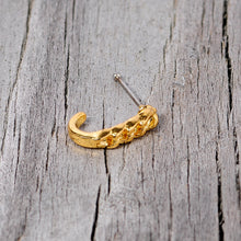 Load image into Gallery viewer, 20G 3/8 Gold Tone Chain Link Faux Hoop Nose Bone