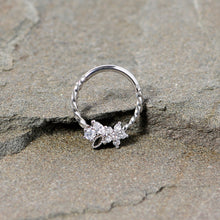 Load image into Gallery viewer, 16G 3/8 Clear Gem Star Twisted Hinged Segment Ring