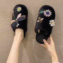Load image into Gallery viewer, Winter Woman Warm Home Slippers Women Diamond Flip Flops Fur Slides Anti-slip Indoor Slippers Slip On Bedroom Shoes Memory Foam Wool Lining Indoor Ourdoor Non Skid Slippers