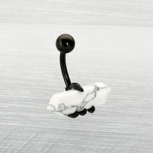 Load image into Gallery viewer, White Howlite Stone Black Claw Belly Ring