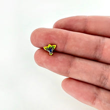 Load image into Gallery viewer, 16G 1/4 Blue Gem Gold Tone Tropic Fan Cartilage Tragus Earring