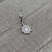 Load image into Gallery viewer, Clear Gem Rococo Starry Flower Baroque Belly Ring