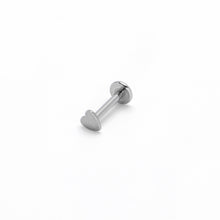 Load image into Gallery viewer, 16G 1/4 Internally Threaded Simple Style Heart Labret Tragus