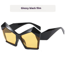 Load image into Gallery viewer, Oversized Square Cateye Polarized Sunglasses Big Trendy Style Fashionable Personality Big Frame Sunglasses New Fashionable & Popular Street Style Sunglasses For Women