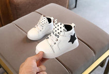 Load image into Gallery viewer, Girl LED Lights Shoes Flexible Casual Design Comfortable Soft Toddler Shoe For Running Walking Excellent Gift