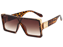 Load image into Gallery viewer, New Design New Stylish New Classic New Black & White Square Shape Sunglasses For Women New Fashionable Branded & Oversized Sun Glasses For Men New Luxury Shades Sunglasses For Men & Women