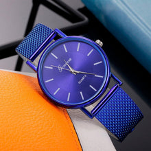 Load image into Gallery viewer, New Women's Casual Silicone Strap Quartz Watch Top Brand Girls Bracelet Clock Wrist Watch For Women and Girls