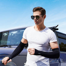 Load image into Gallery viewer, Outdoors Arm Sleeves Bicycle Sleeves Sun Protection Arm Cooling Sleeve Warmers UV Protection Sleeves Multi-functional High-elastic Outdoor Sports Sleeves Summer Sun Protection Running Cycling Sleeves Sunscreen Arm Warmer Sun Arm Cover