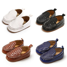 Load image into Gallery viewer, Baby Slippers Comfortable Newborn Babies Shoes Leather Outdoor Pre-walkers Unisex Soft Boots