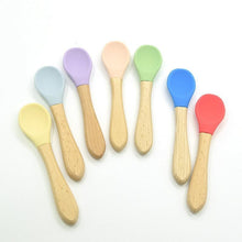 Load image into Gallery viewer, 2PCS Bamboo Training Spoons Organic Soft Baby Feeding Silicone Tip Spoon Scoop Easy Grip Handle Toddlers Infant Gifts For Parents And Baby Boys Or Girls