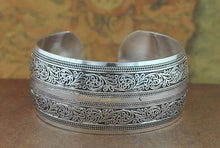 Load image into Gallery viewer, Big Elegant Luxury Amazing Classic Fashion Flower Metal Tibetan Indian Silver Vintage Retro Fashion Cuff Bracelet Bangle For Woman With Details of Animals