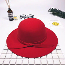 Load image into Gallery viewer, Modern Elegant Baby Summer Sweet Girls Hat With Bow knot Bowler Beach Hat For Girls