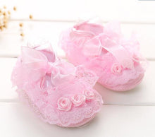 Load image into Gallery viewer, Baby Girls Princess Flowers White Elegant Luxury Shoes High Quality Lightweight Soft Sole Shoe
