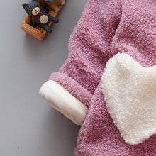 Load image into Gallery viewer, Baby Girls Winter Coats Newborn Baby Thick Velvet Outerwear For Toddler Hoodies For Girls With Heart Print Design For Girls And Babies