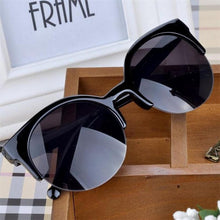 Load image into Gallery viewer, New Luxury Modern Fashion Retro Designer Super Round Circle Glasses With Cat Eye Women's Sunglasses With UV400 Protection