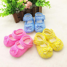 Load image into Gallery viewer, Baby Girl Shoes Soft Sneaker Kids Flowers Printed Newborn Cloth Shoes Lightweight And Breathable Shoe