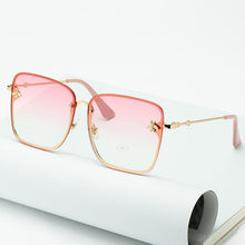 Load image into Gallery viewer, New Fashion Lady Oversize Rimless Square Bee Sunglasses For Women With Small Bee Glasses Design Gradient Sunglasses With UV400
