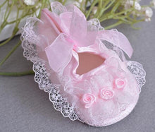Load image into Gallery viewer, Baby Girls Princess Flowers White Elegant Luxury Shoes High Quality Lightweight Soft Sole Shoe