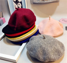 Load image into Gallery viewer, Baby Hat Beret British Painter Bud Of Pure Wool Cap For Girls In Modern New Retro Design