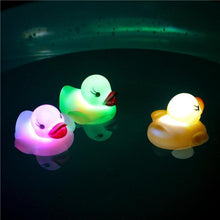 Load image into Gallery viewer, Baby Toys Rubber Bath Ducks Gold Fish for Bathing Newborns Bathroom Kids Bathtub Accessories Toddler Kids Toy